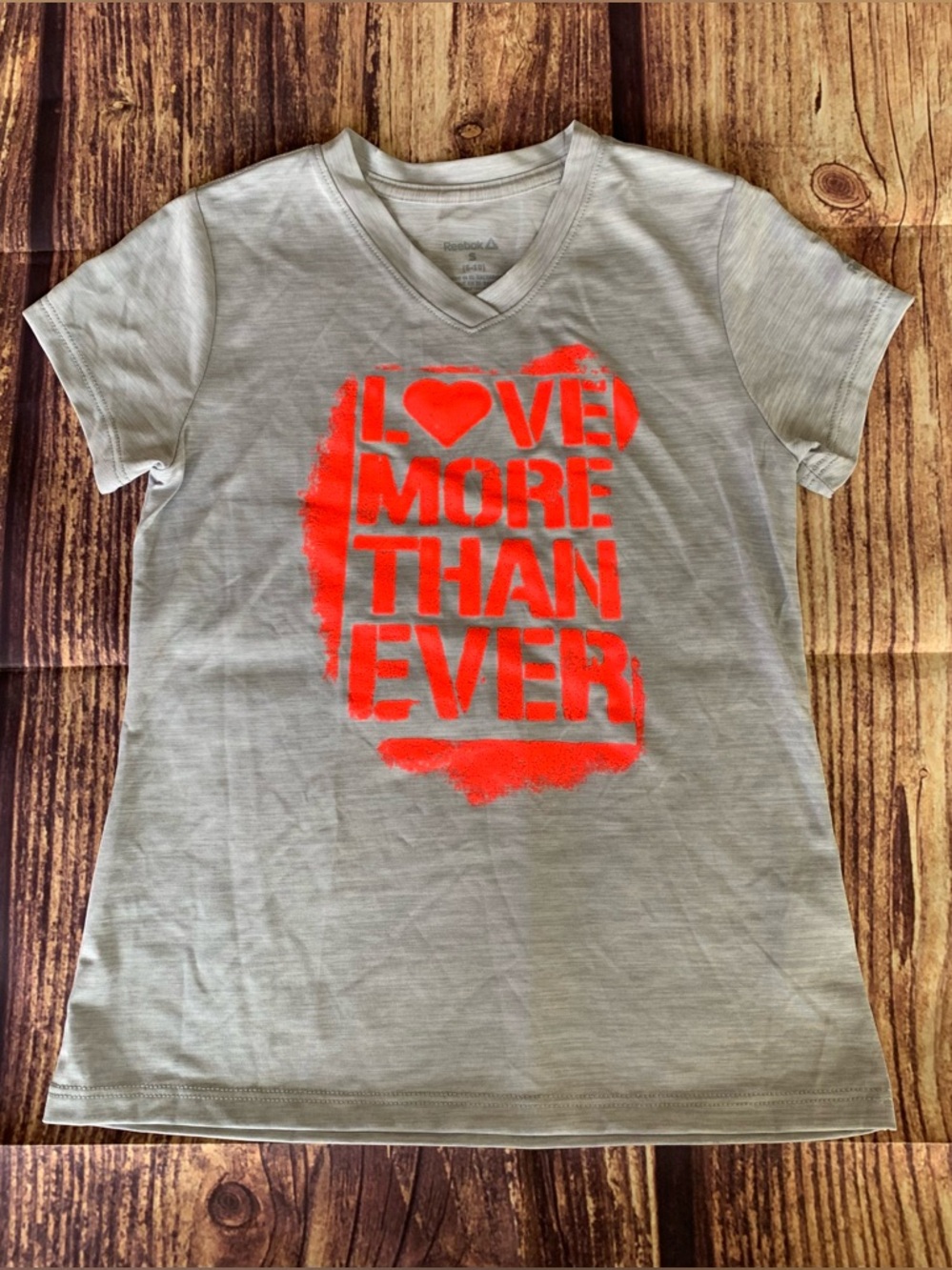 Reebok Girl's Short Sleeve V-Neck Athletic Love More Than Ever Gray Top S 8-10